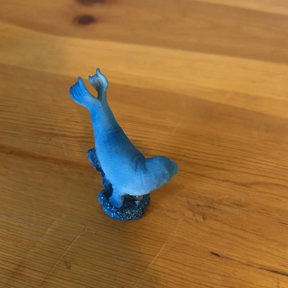 Blue Seal Figurine - Picture 4 of 6